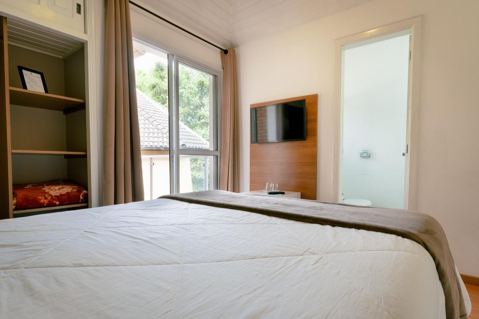 Hotel Geneve - 2Km Do Capivari Campos do Jordao Phòng bức ảnh