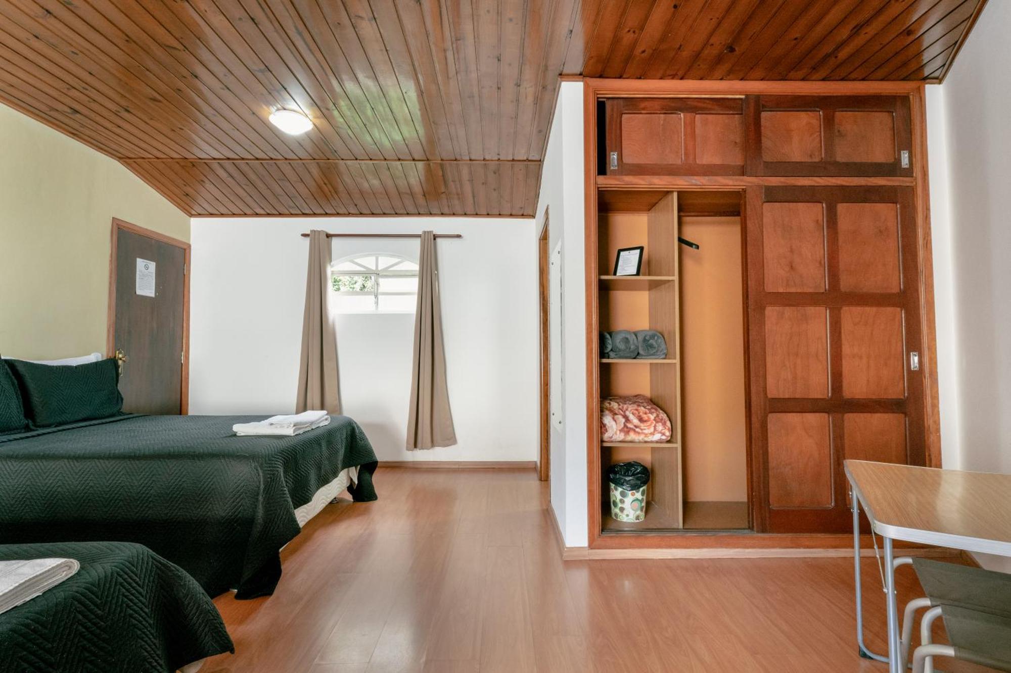 Hotel Geneve - 2Km Do Capivari Campos do Jordao Phòng bức ảnh