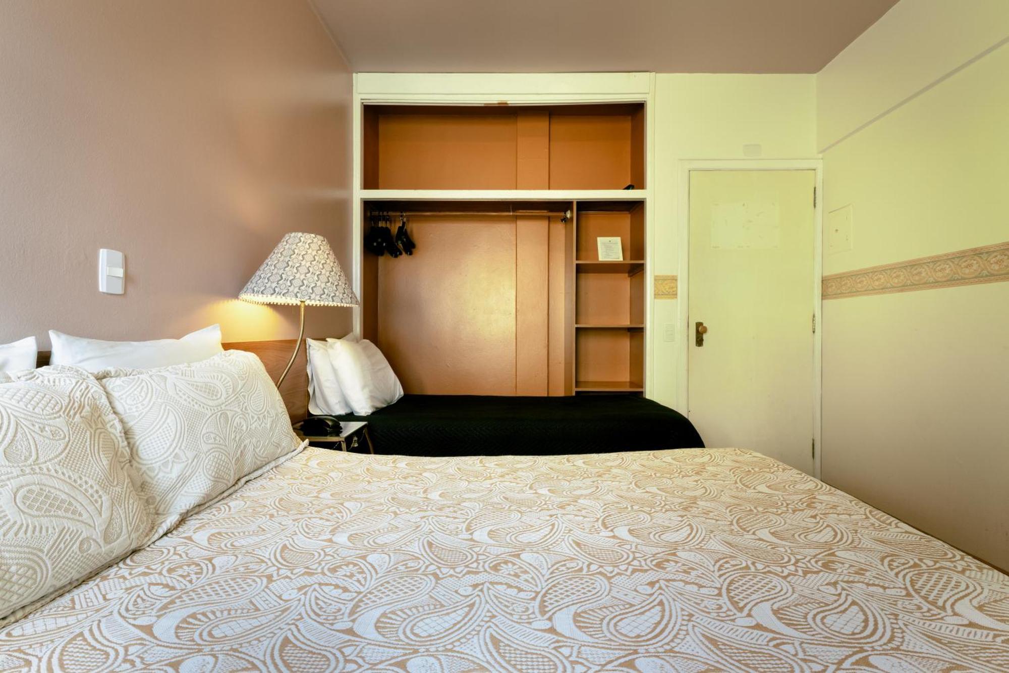 Hotel Geneve - 2Km Do Capivari Campos do Jordao Ngoại thất bức ảnh