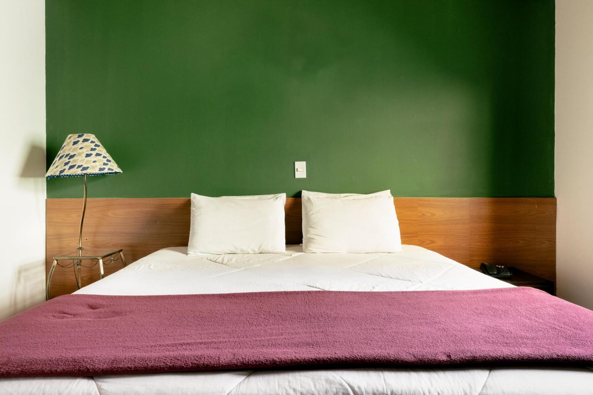 Hotel Geneve - 2Km Do Capivari Campos do Jordao Phòng bức ảnh